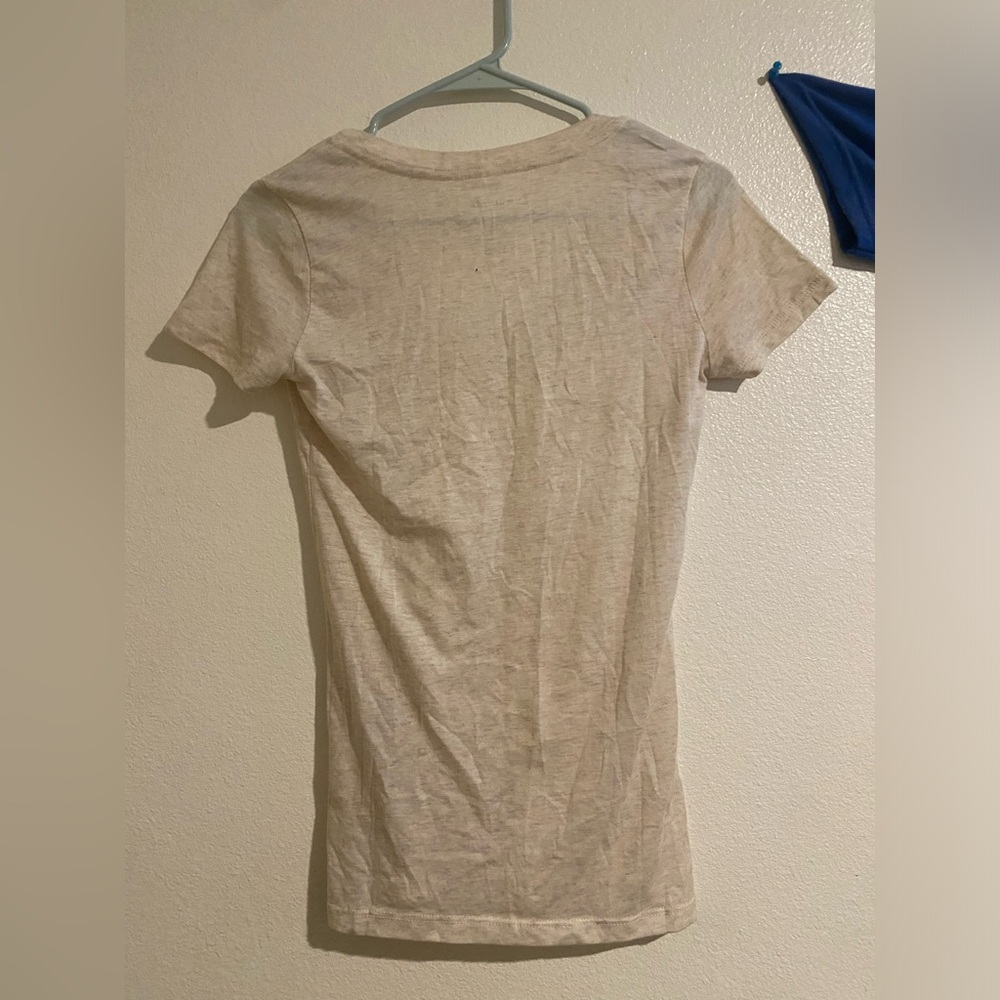 ⭐️White Tee - Picture 4 of 4